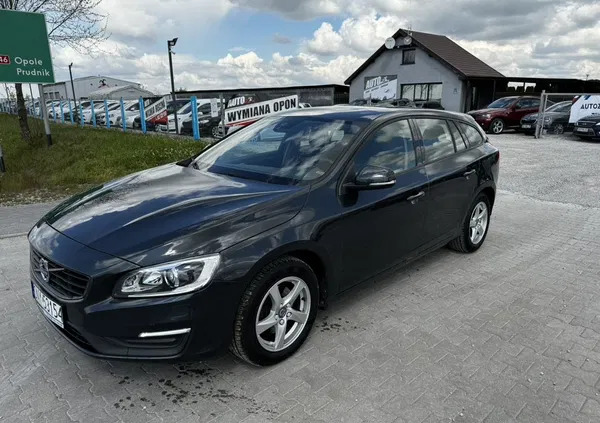 volvo v60 opolskie Volvo V60 cena 39999 przebieg: 235000, rok produkcji 2015 z Pajęczno